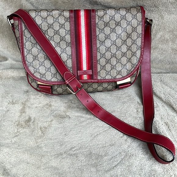 Gucci Messenger Bag, Very Rare, Coated Canvas, Red Leather Trim, Crossbody Strap - Picture 2 of 15